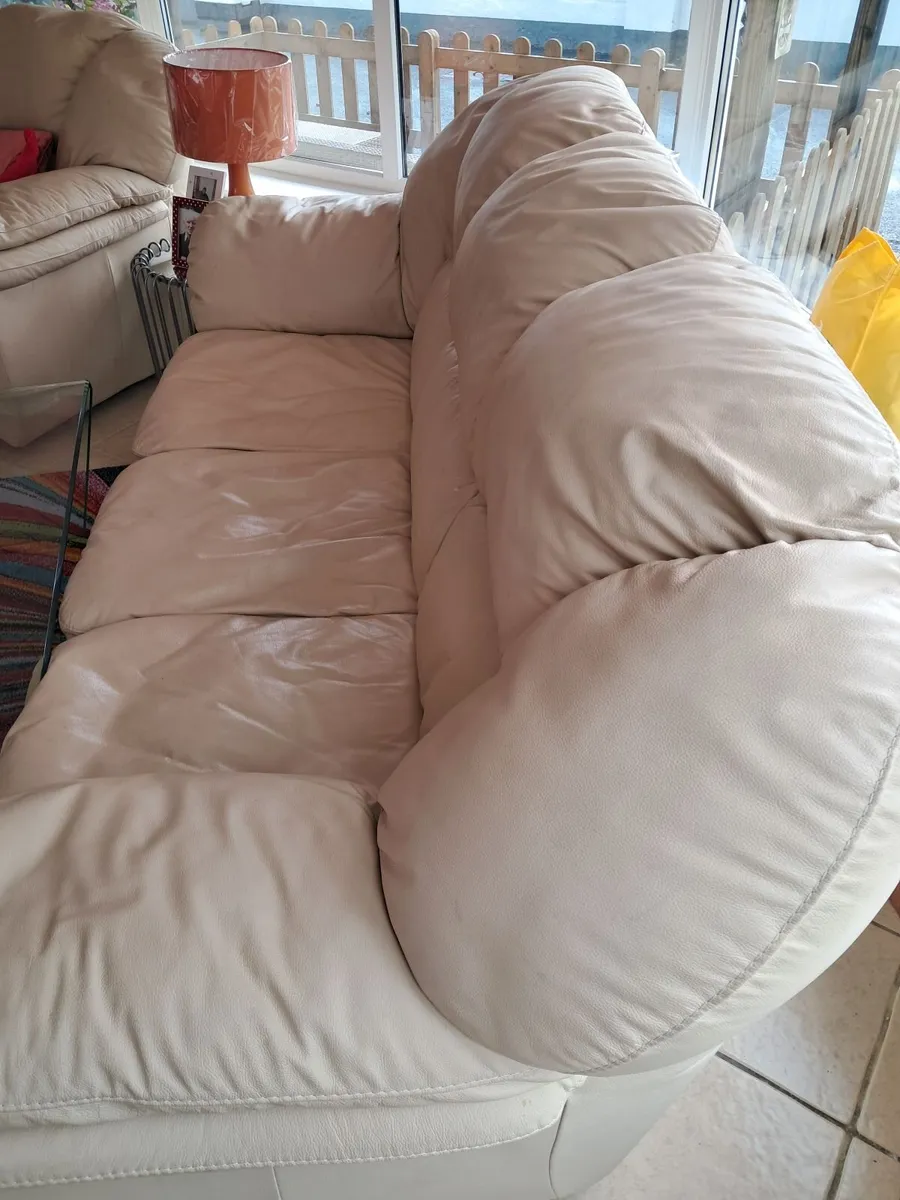 Sitting room couch - Image 3