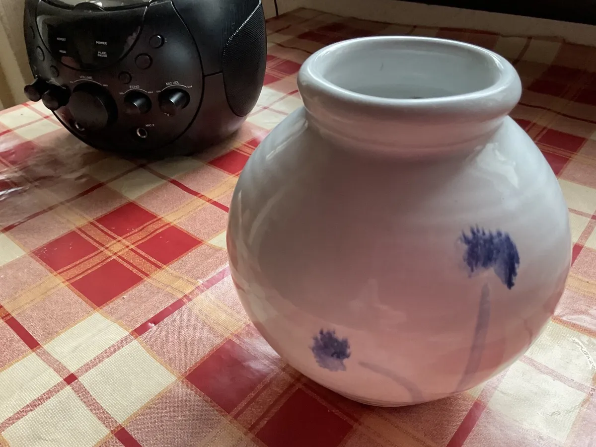 Two pieces of Steven pierce  pottery - Image 1