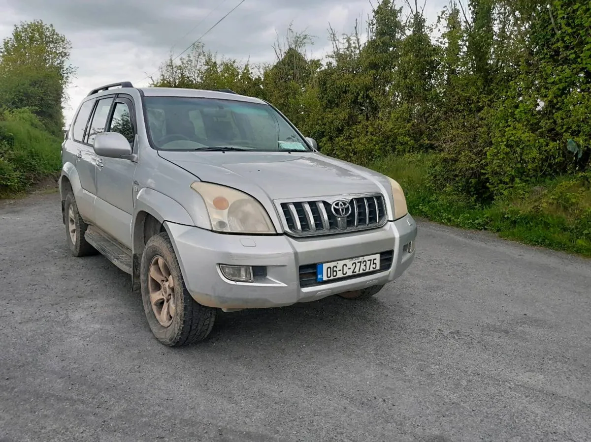 Toyota landcruiser crewcab - Image 2