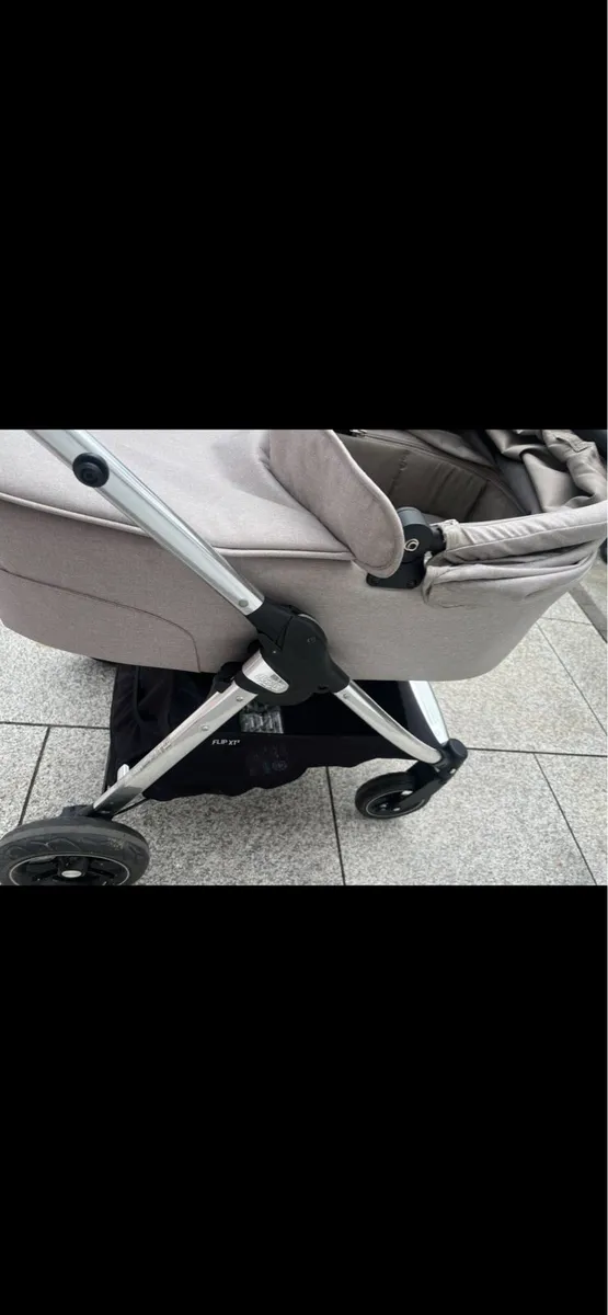 Mama&papa flip xt3 buggy bundle in shade fawn - Image 2