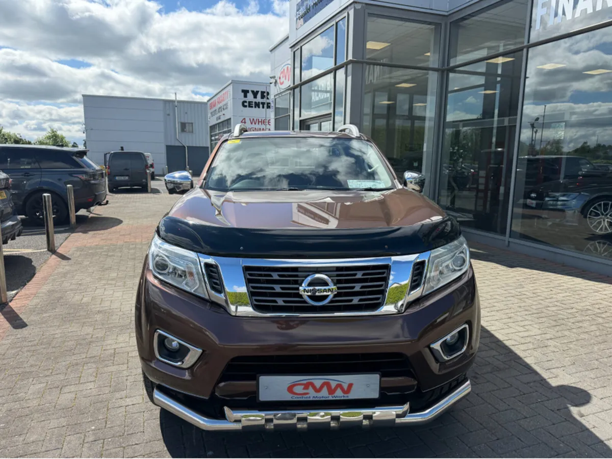 Nissan Navara 2.3 DCI TEKNA 4DR AUTO**€19,995 PLUS - Image 3