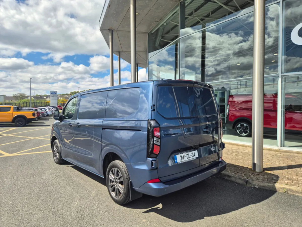 Ford Transit Custom LIMITED 2.0 136PS SWB - Image 3