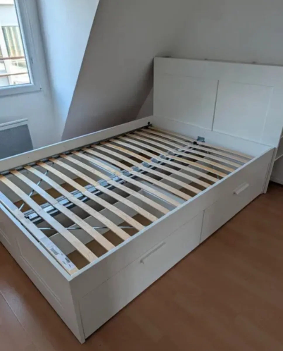King size bed with storage drawers - Image 1