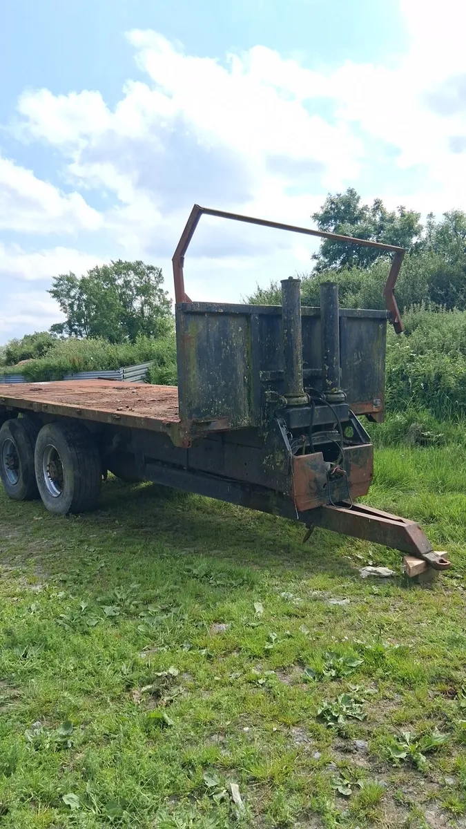 Bail trailer - Image 1