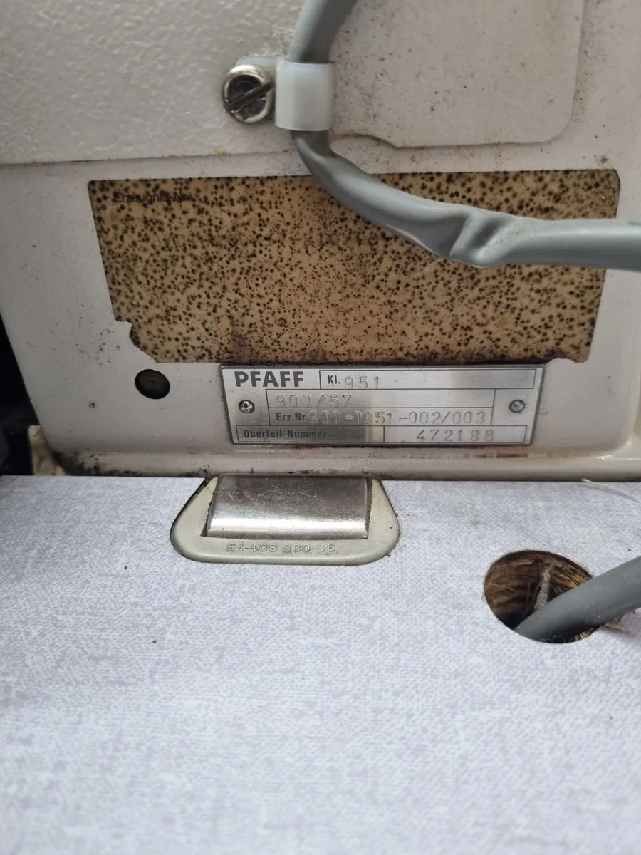 Sewing Machine PFAFF - Image 3