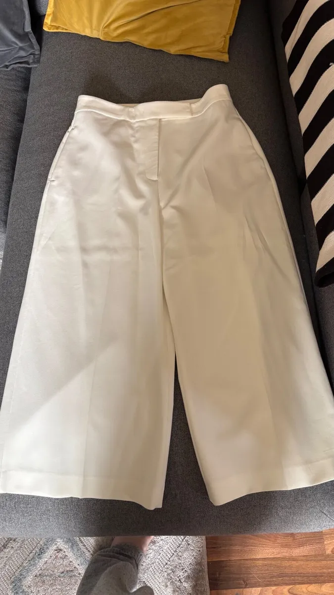 clothes - Image 3