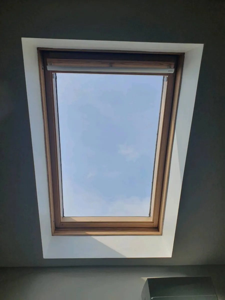 Velux Mk06 ×2 - Image 1