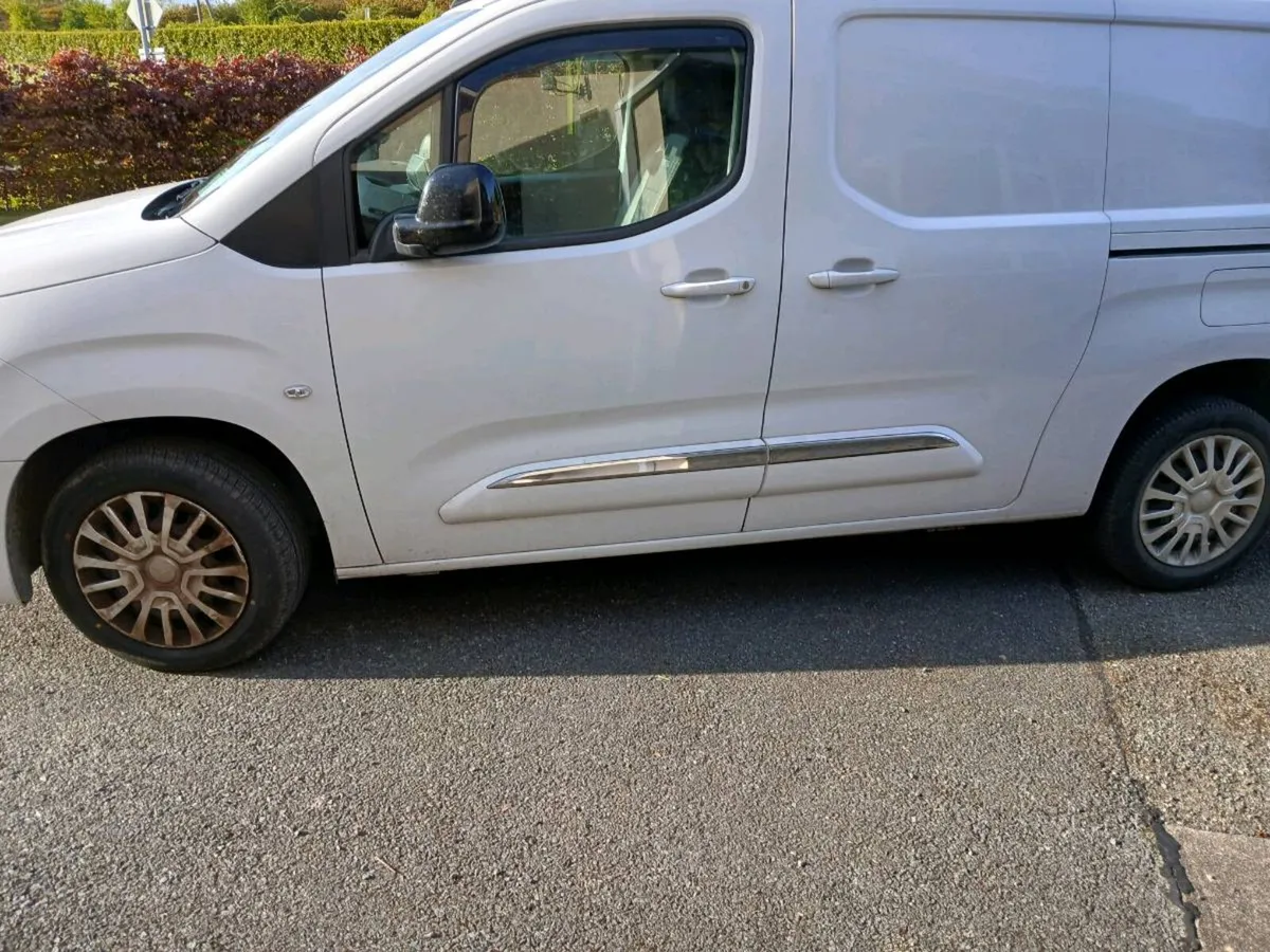 Toyota Pro ace City LWB, No.Vat - Image 1