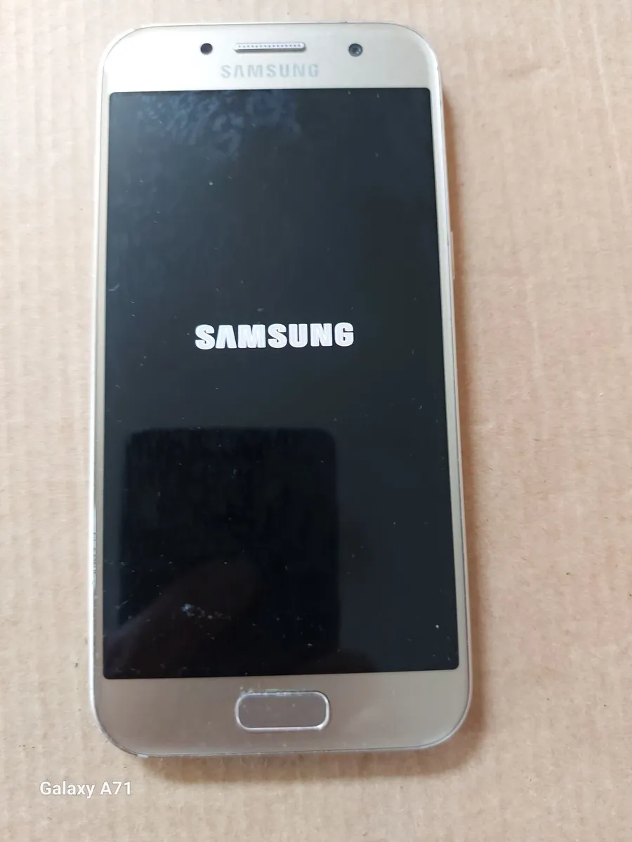 Samsung Galaxy A3, 2GB Ram, 16GB HDD, Excellent Co - Image 4