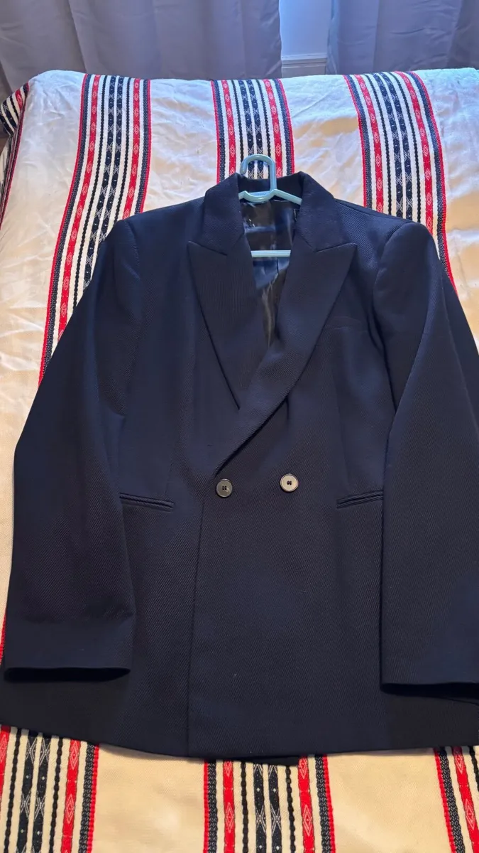 Skirt, shirts, Gillette, blazer - Image 1