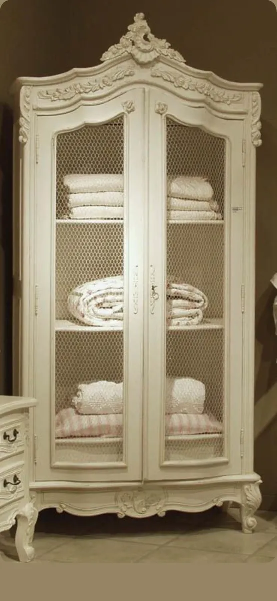 Amoire French king size bed / wardrobe / tables - Image 2
