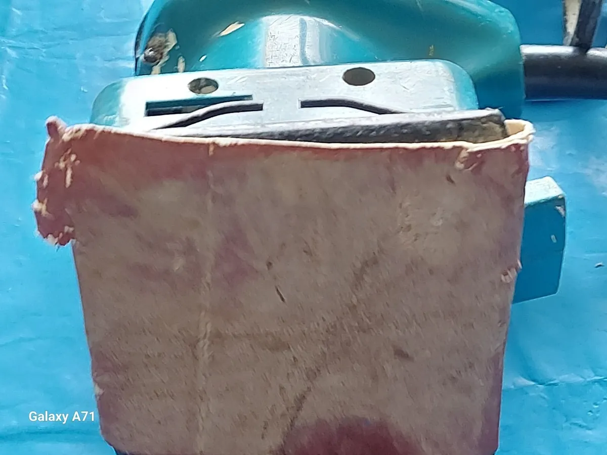 Makita Finishing Sander 200W - BO4555 Very Good Co - Image 3