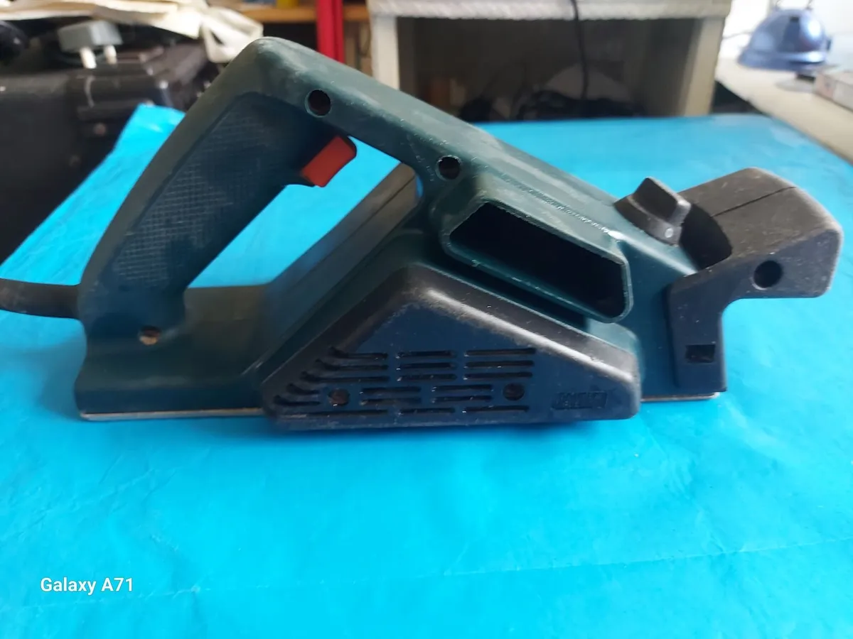 BLACK & DECKER KW713 Planer 400W Excellent Conditi - Image 2