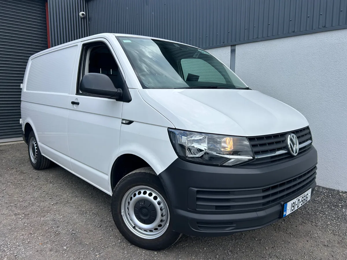 2019 Volkswagen Transporter - Automatic / 104kms - Image 1