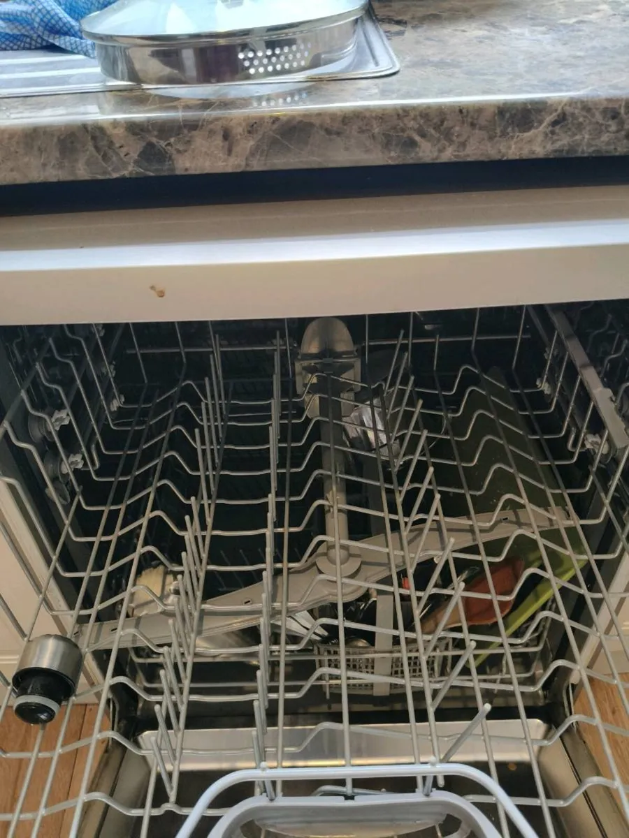 Dishwasher - Image 4