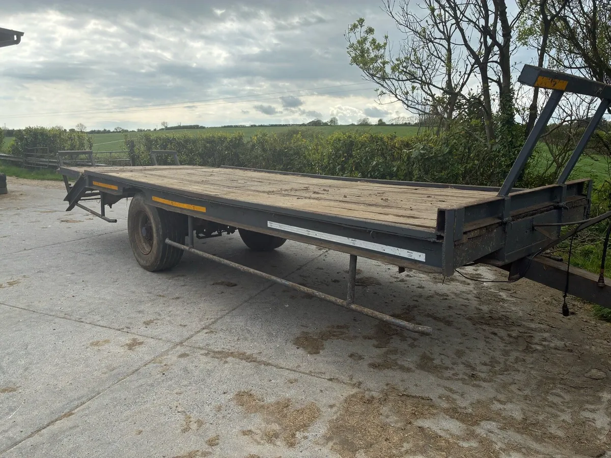 25ft bale trailer - Image 1
