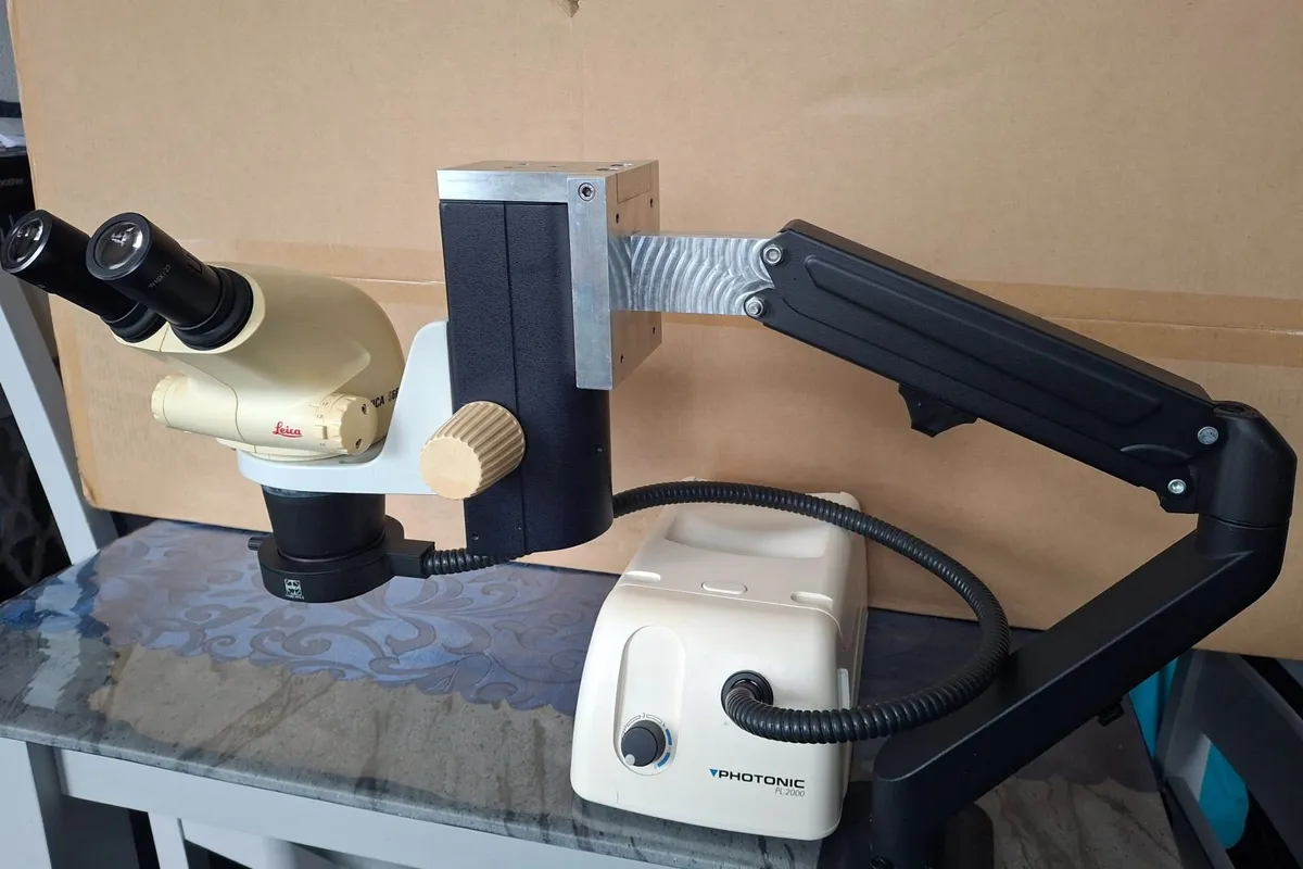 Leica stereo microscope - Image 1