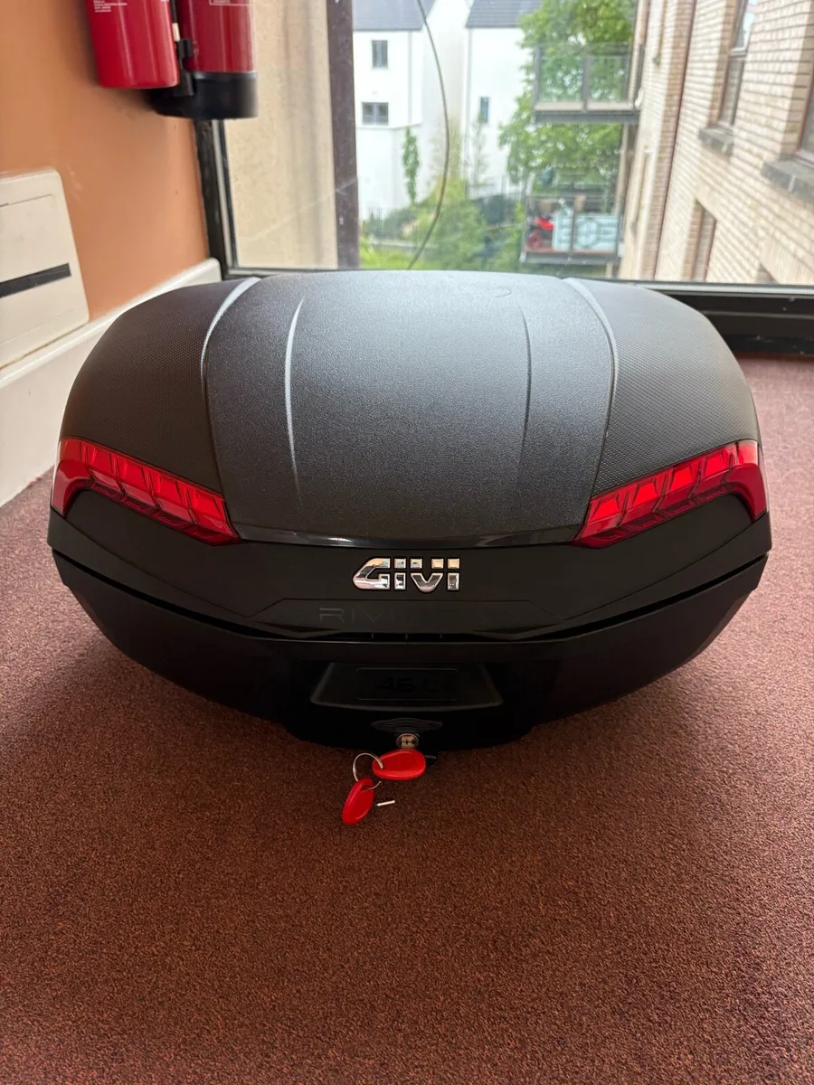 Givi Riveira 46L TopBox and Givi TankBox - Image 1