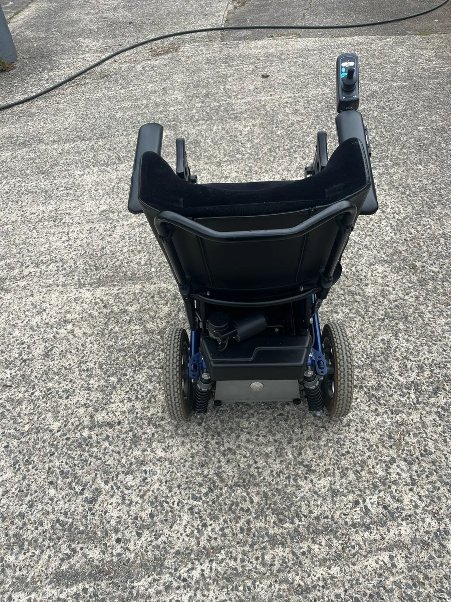 Electric wheelchair - Image 3