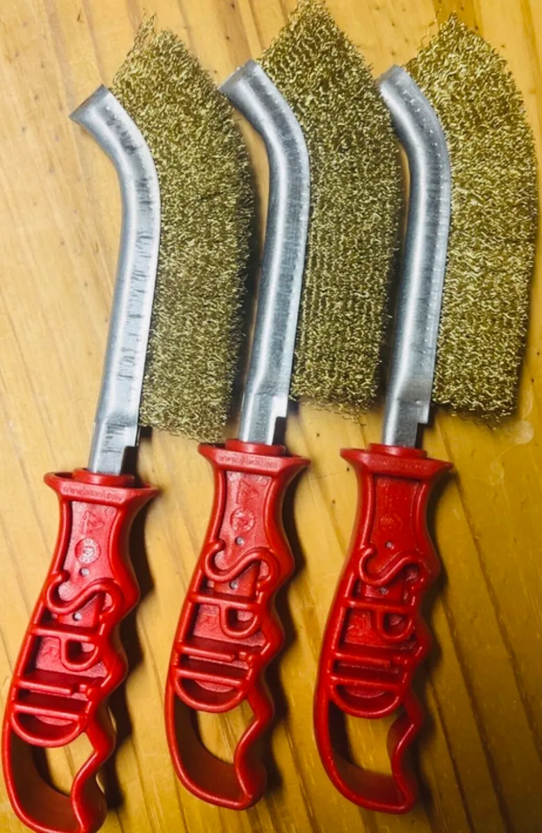 Three brass wire brushes - Image 3