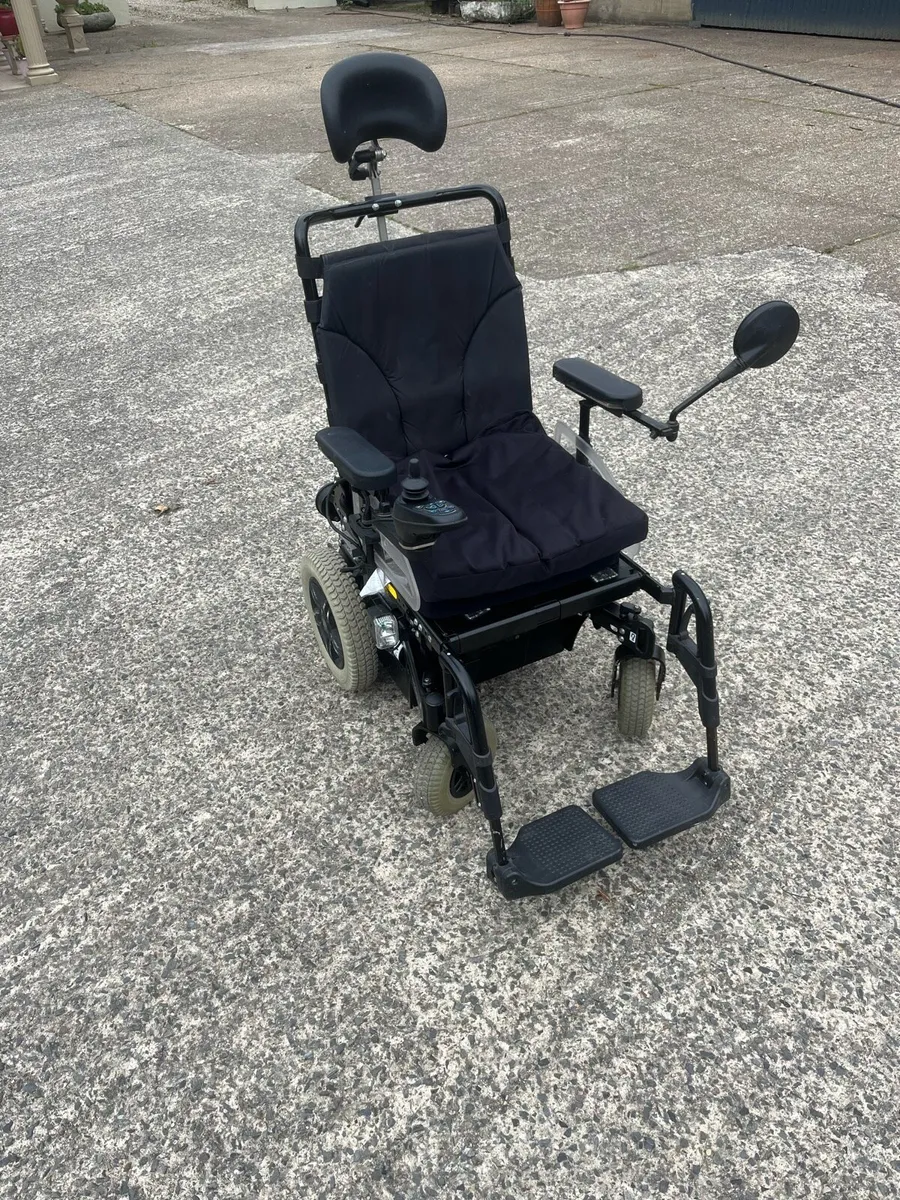 Electric wheelchair - Image 1