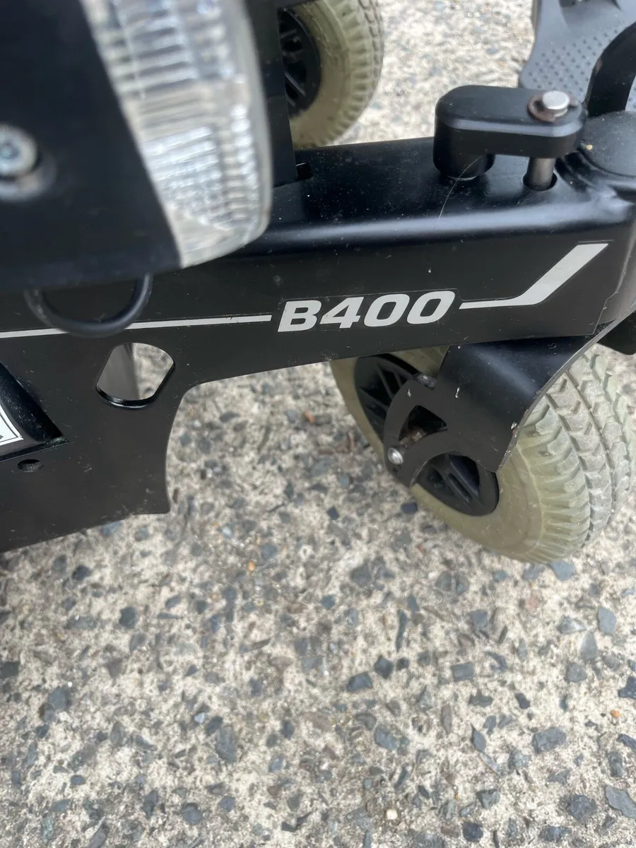 Electric wheelchair - Image 4