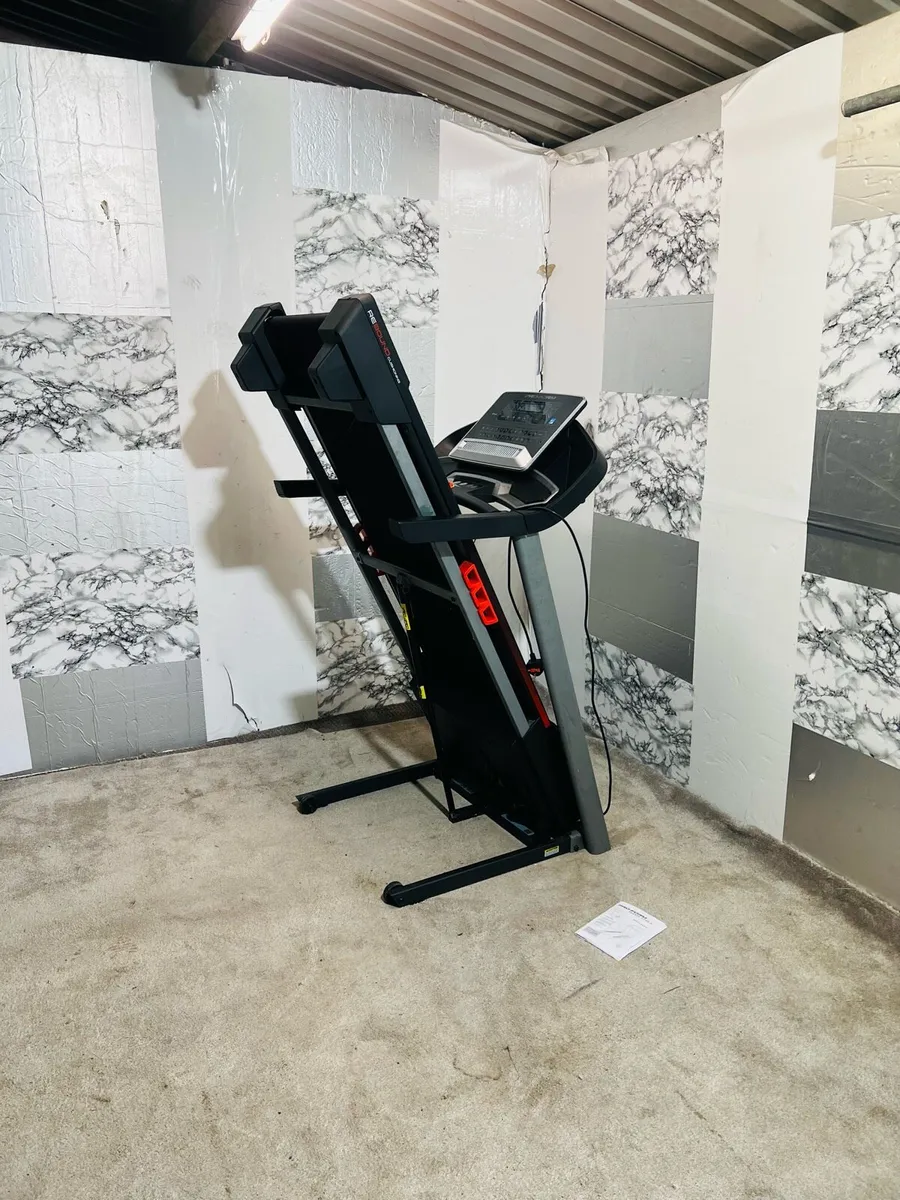 LARGE 135KG RATED TREADMILL - Image 4