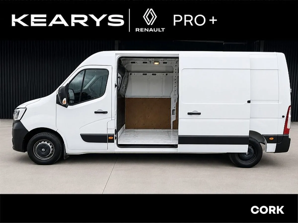 Renault Master FWD LM35 dCi 135 Business MY19 - Image 3
