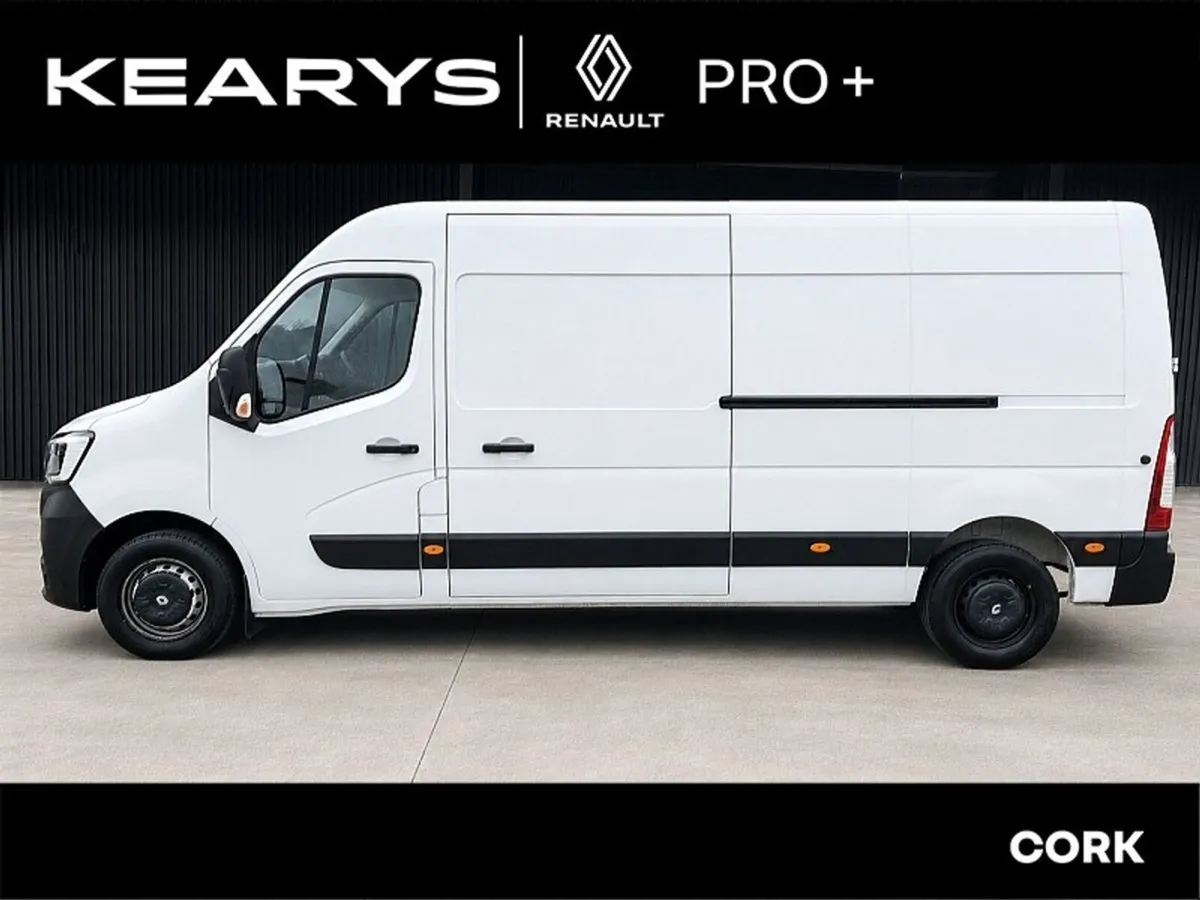 Renault Master FWD LM35 dCi 135 Business MY19 - Image 2