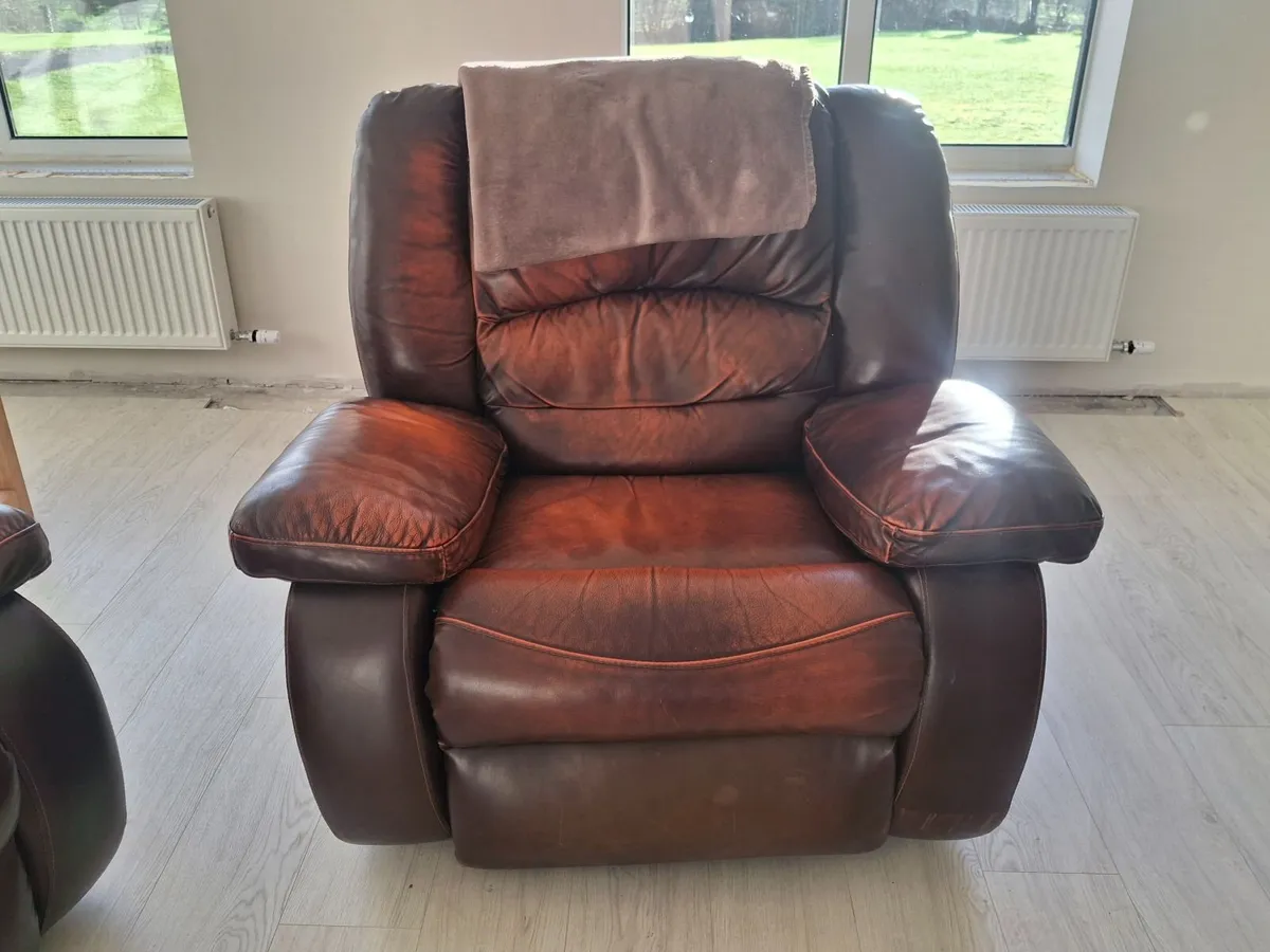 Recliner couch&chair - Image 2