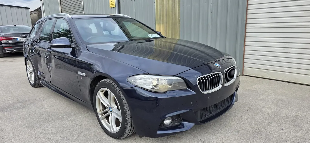 151 BMW 520D M-SPORT ESTATE - Image 3