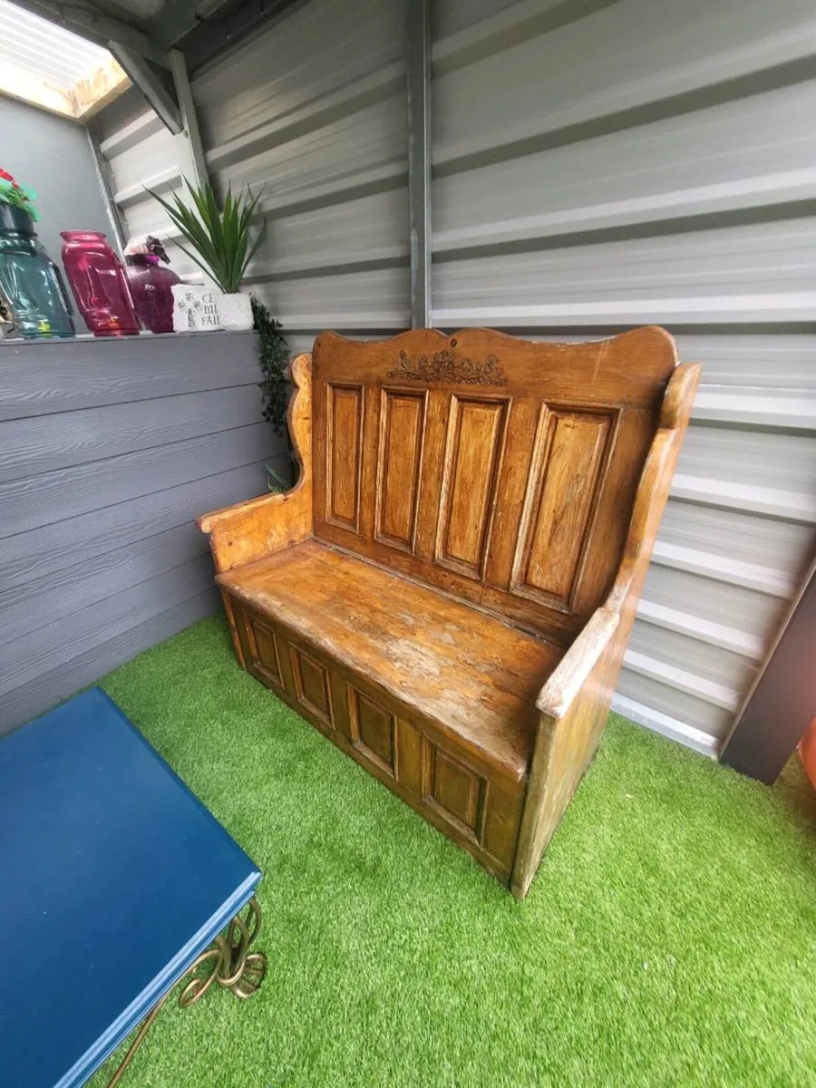 Wooden bench