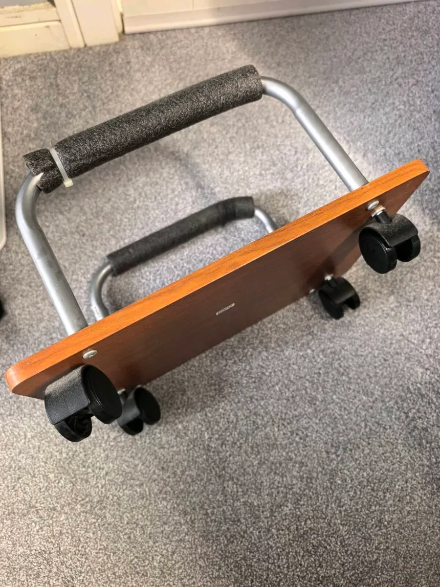 2nd hand pc holder - Image 1