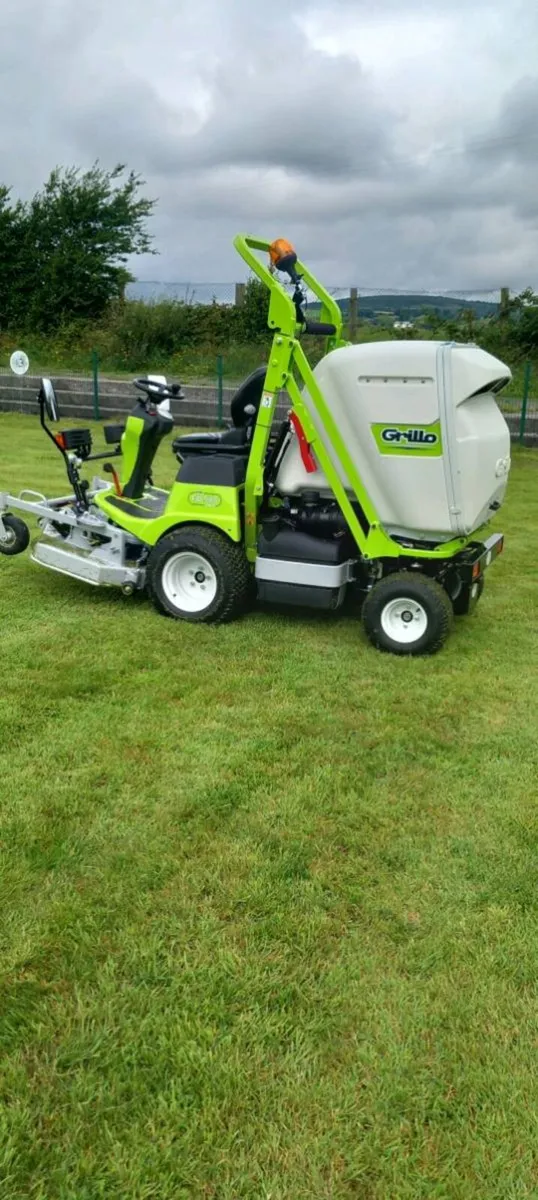 ride on Tractor Mower 2025 26 HP - Image 1