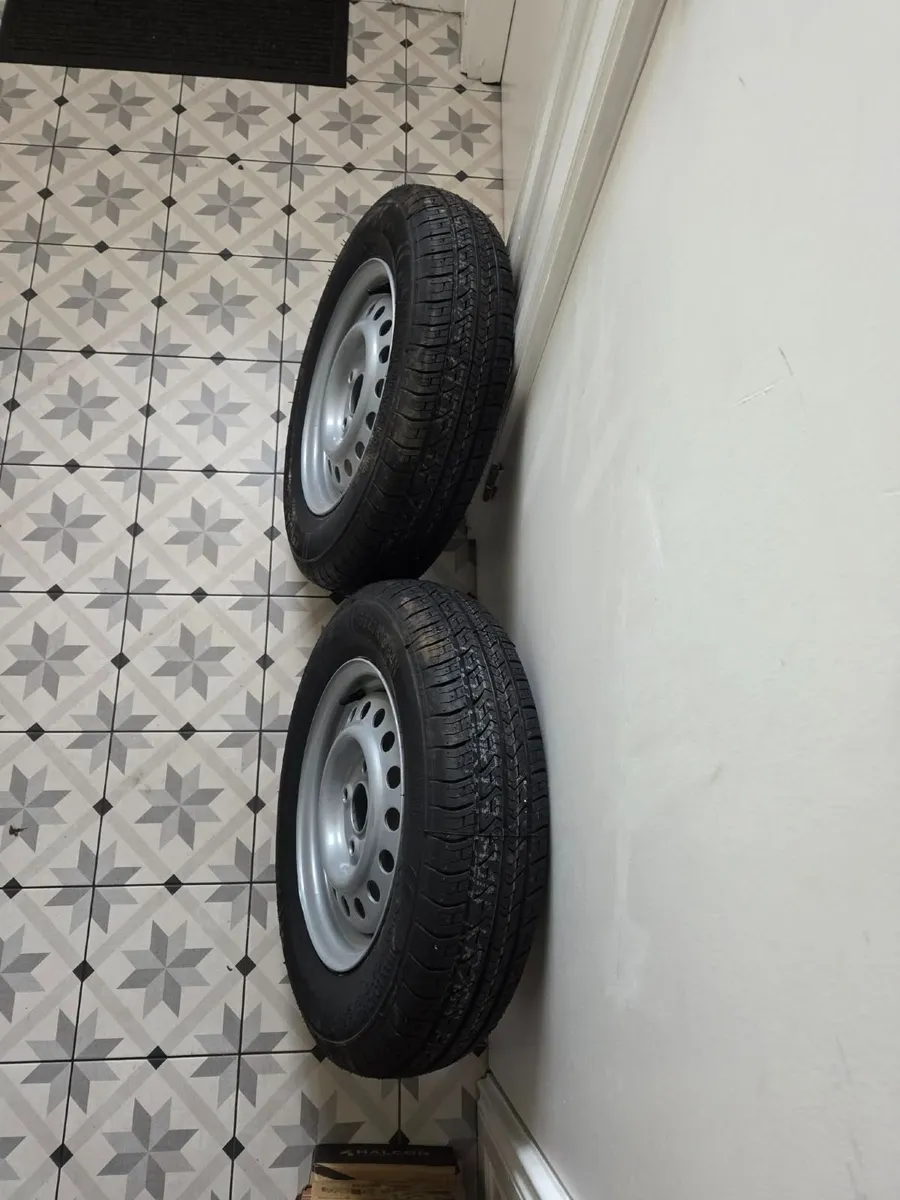 Wheels and tyres - Image 2