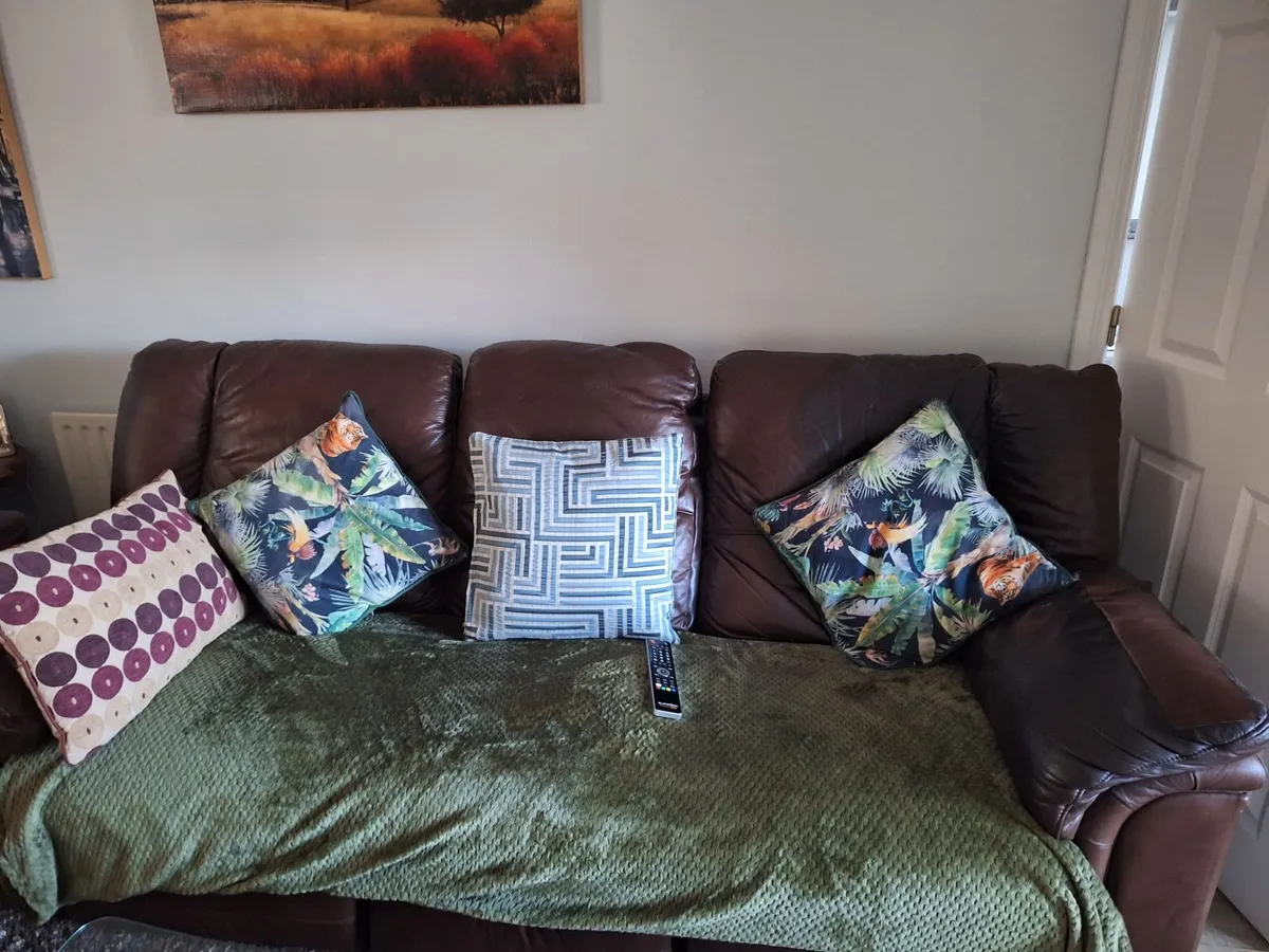 3 Seater & 2 Seater Leather Recliners Sofa's - Image 2