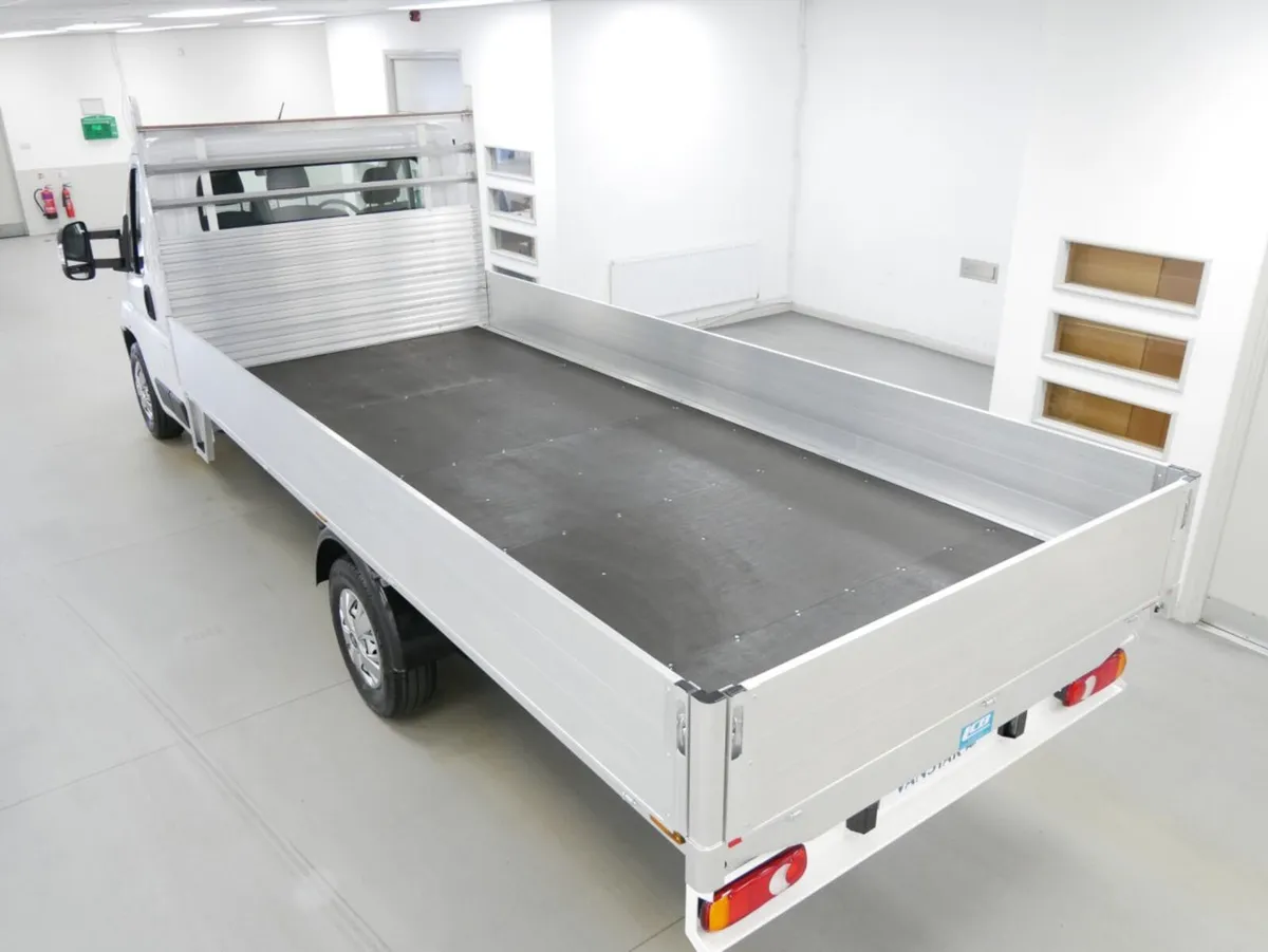 2026 Citroen Relay Dropside Van - Image 3
