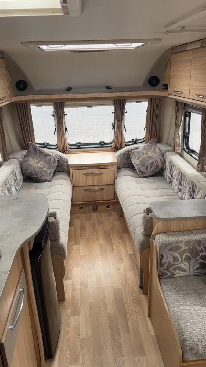 Caravan - Image 4