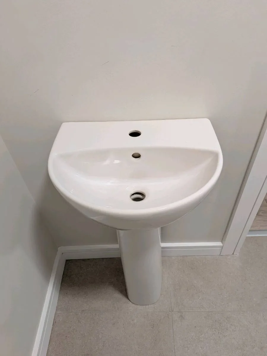 Hand Basin - Image 1