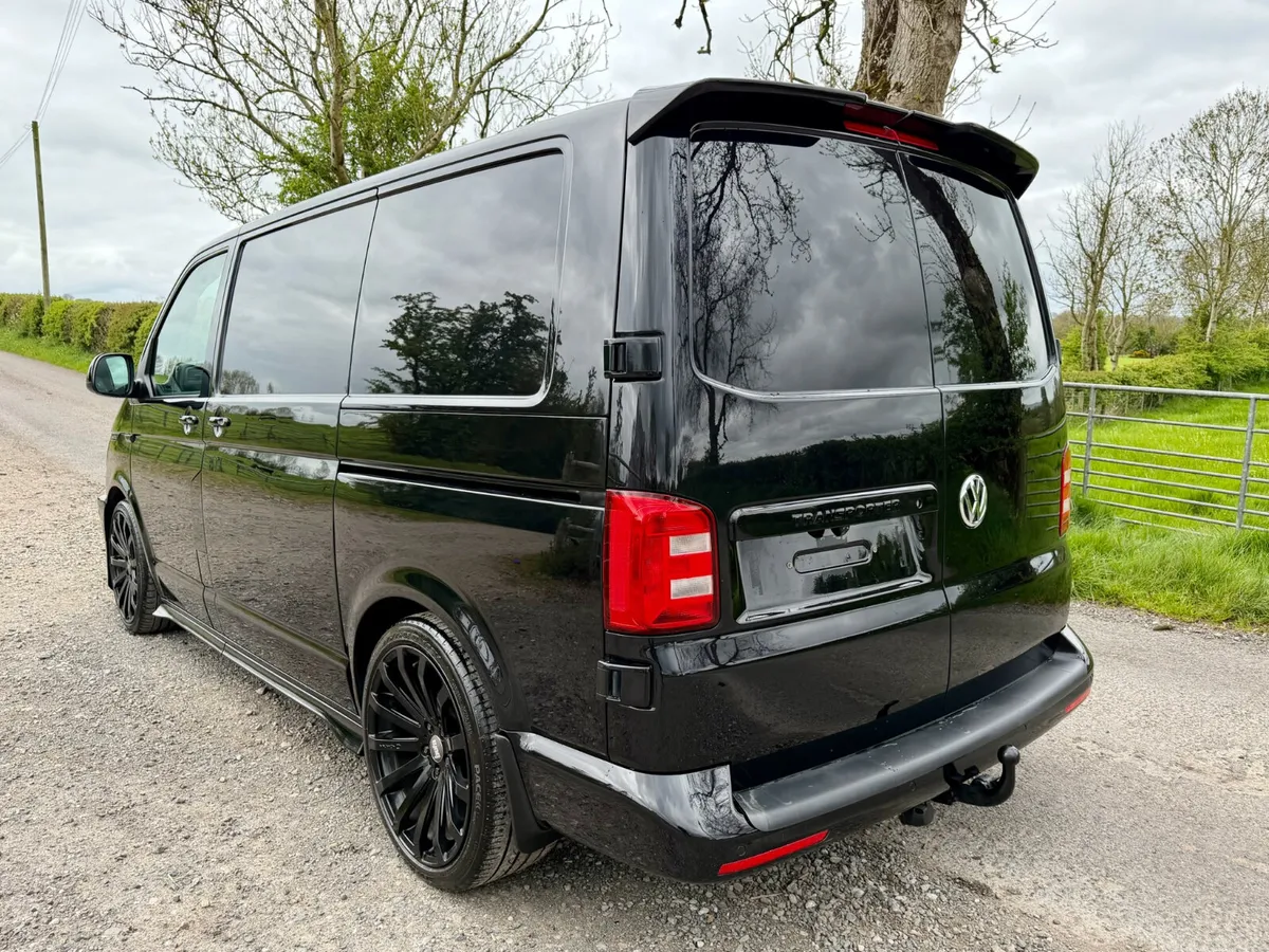 2018/182 Volkswagen Transporter T28 HighLine Auto - Image 2