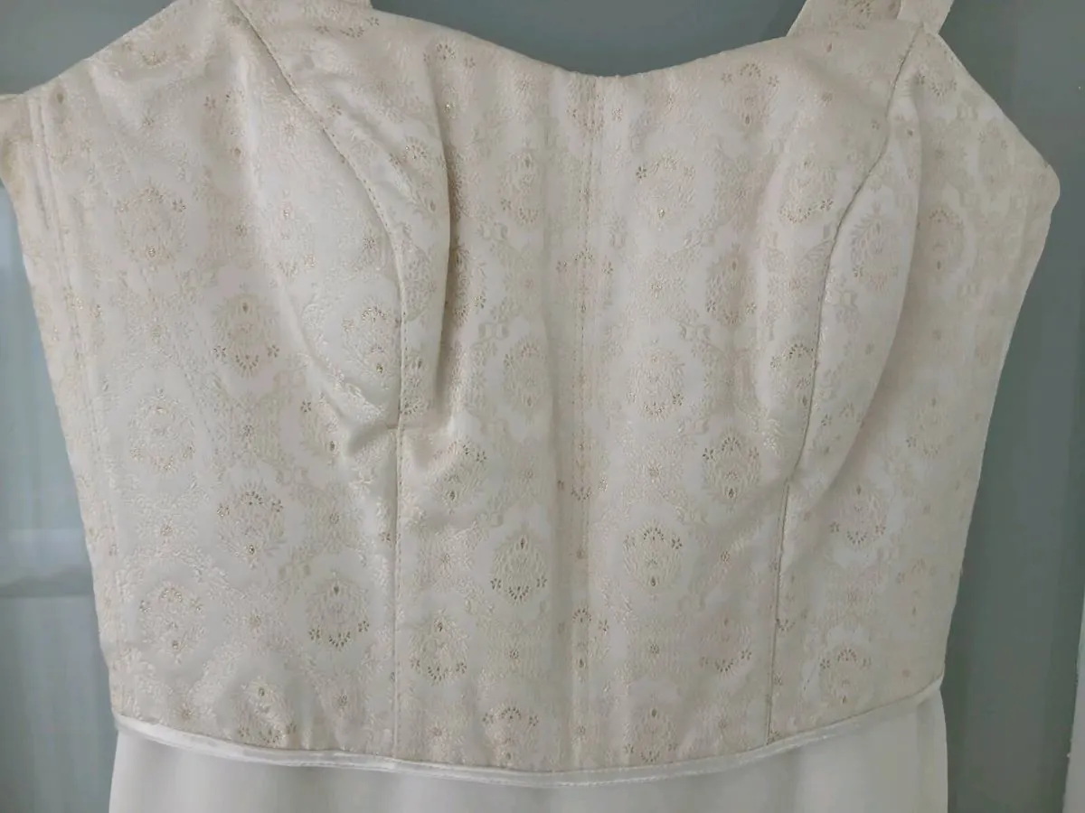 Wedding dress - Image 2