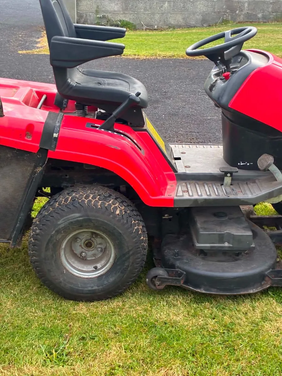 Ride on Lawnmower - Image 4