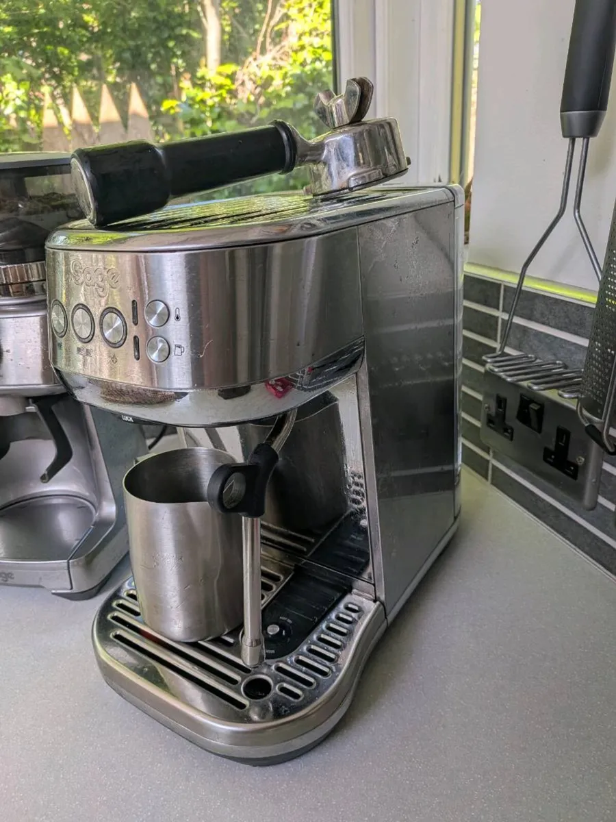 Coffee machine 250 and grinder 170 (Bambino+) - Image 2