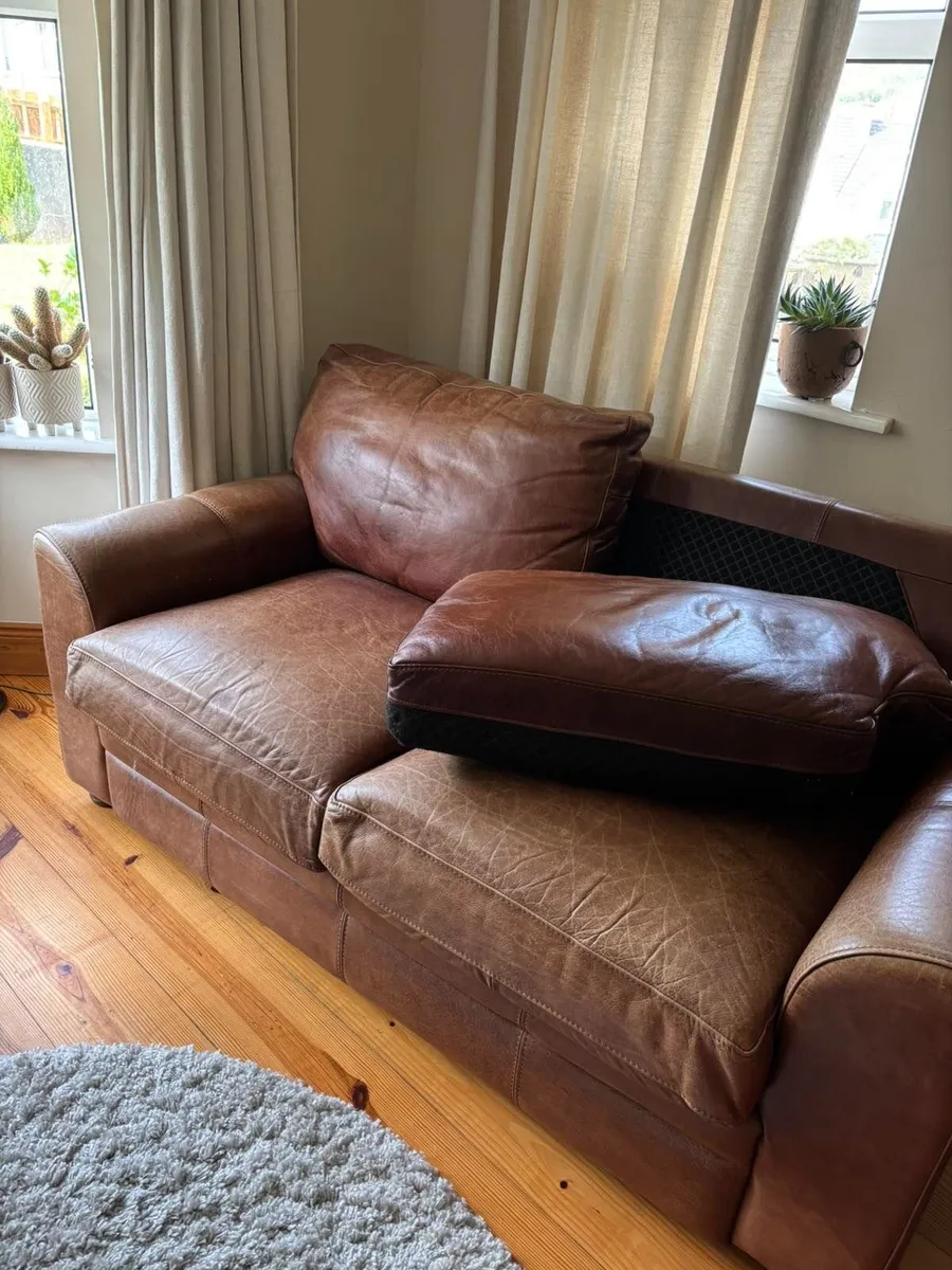 TWO 2 SEATER LEATHER SOFAS. - Image 2