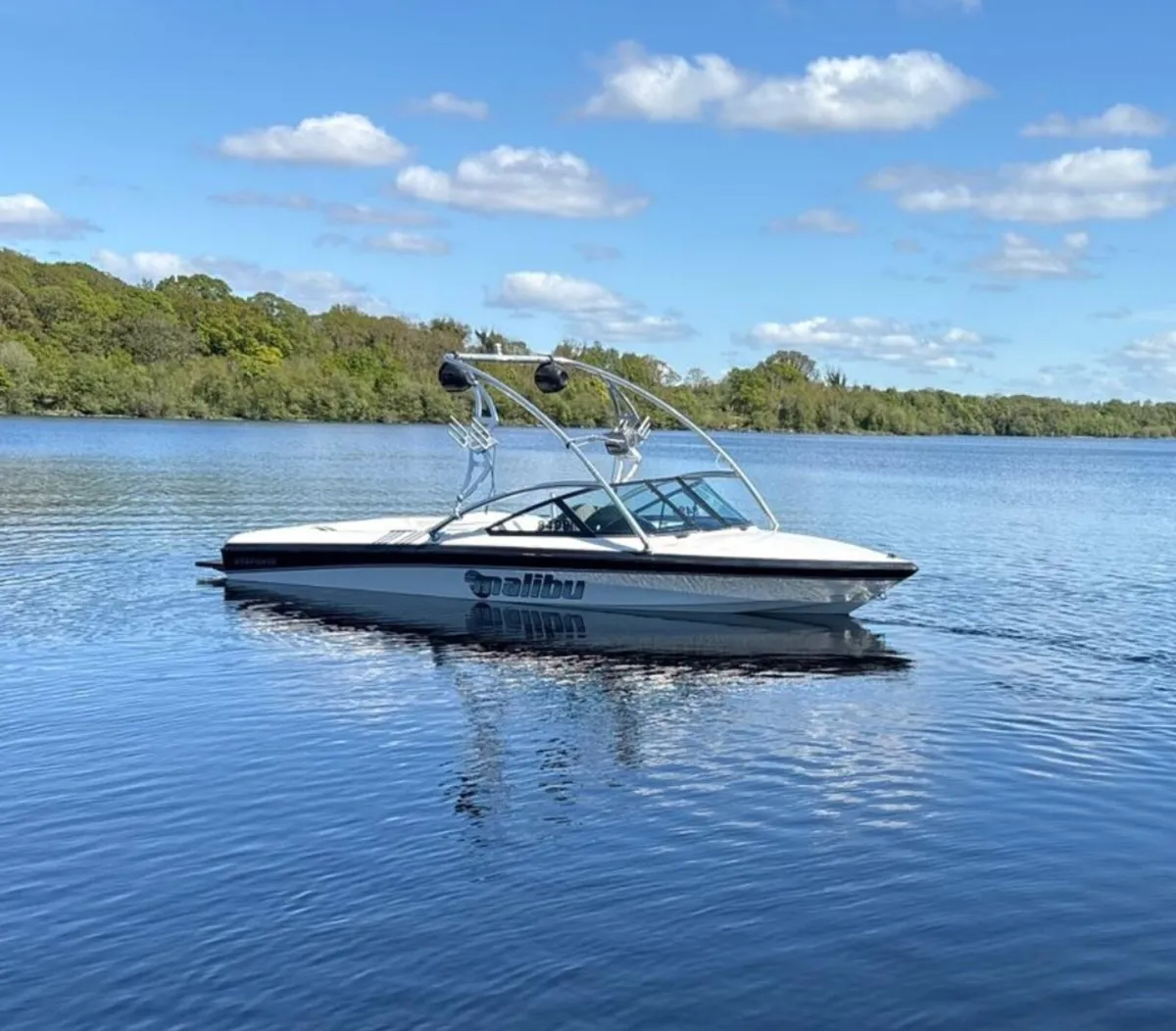 Malibu Response Tournament Ski Boat Speedboat - Image 2
