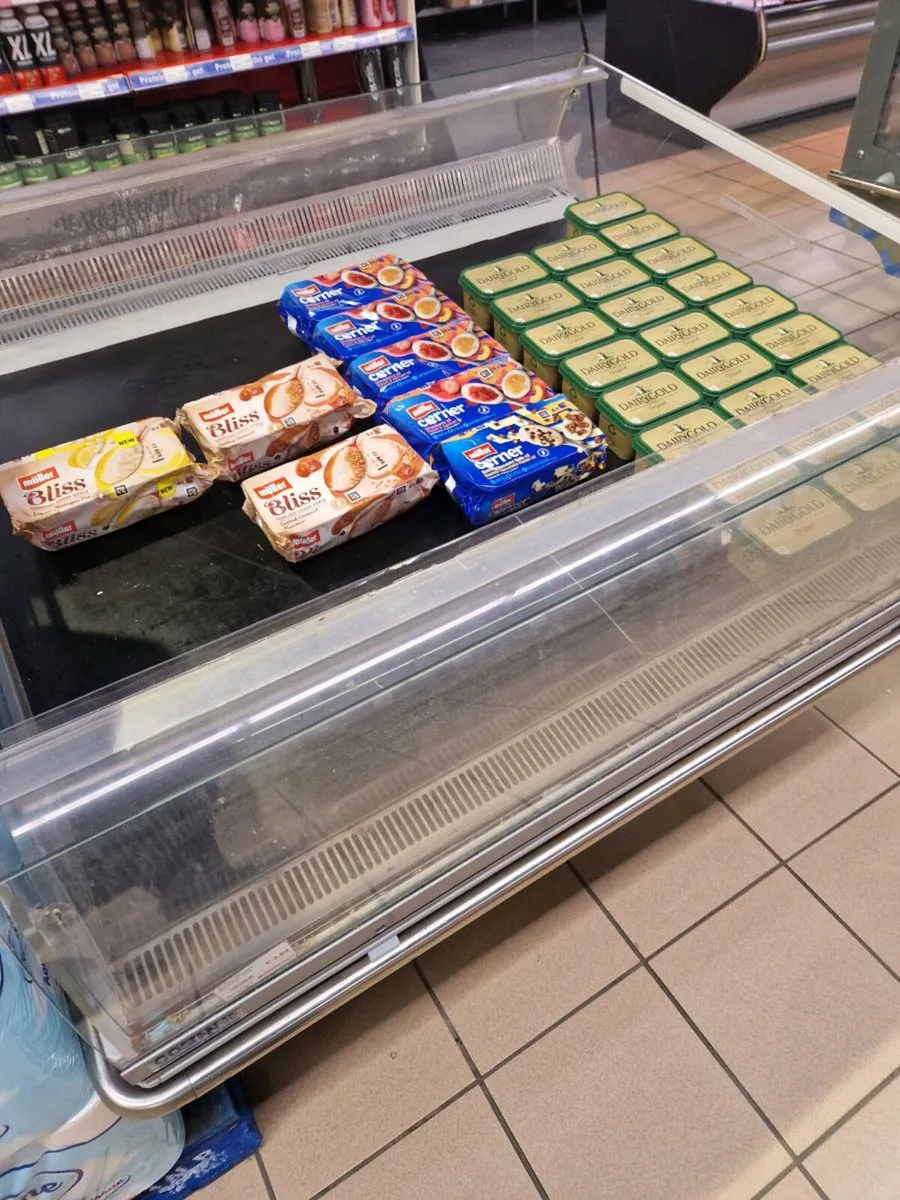 3x Spider fridges and digi Scales - Image 3