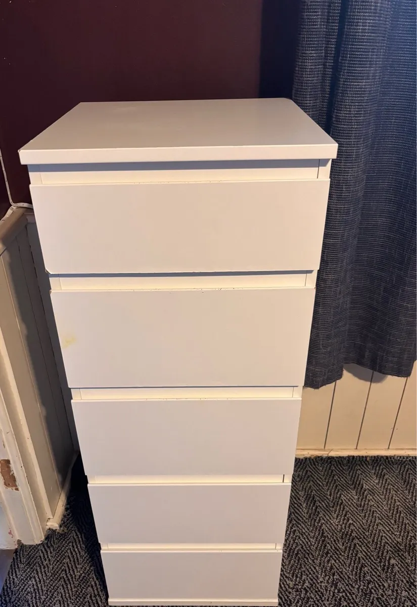 Chest of drawers - Image 1