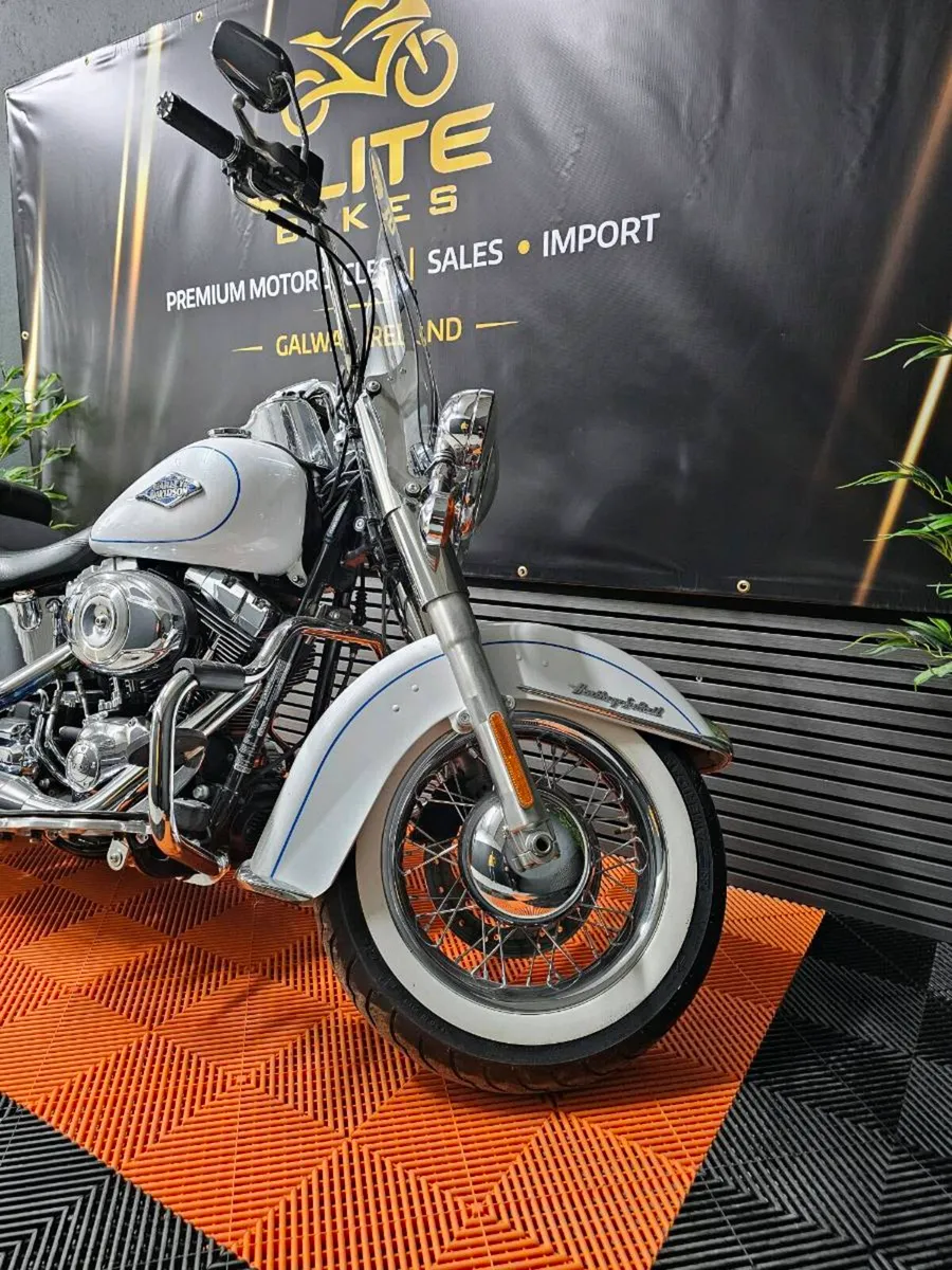 Harley-Davidson FLSTC 2013 - Image 3