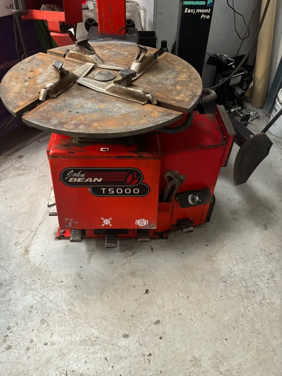 Tyre machine - Image 1