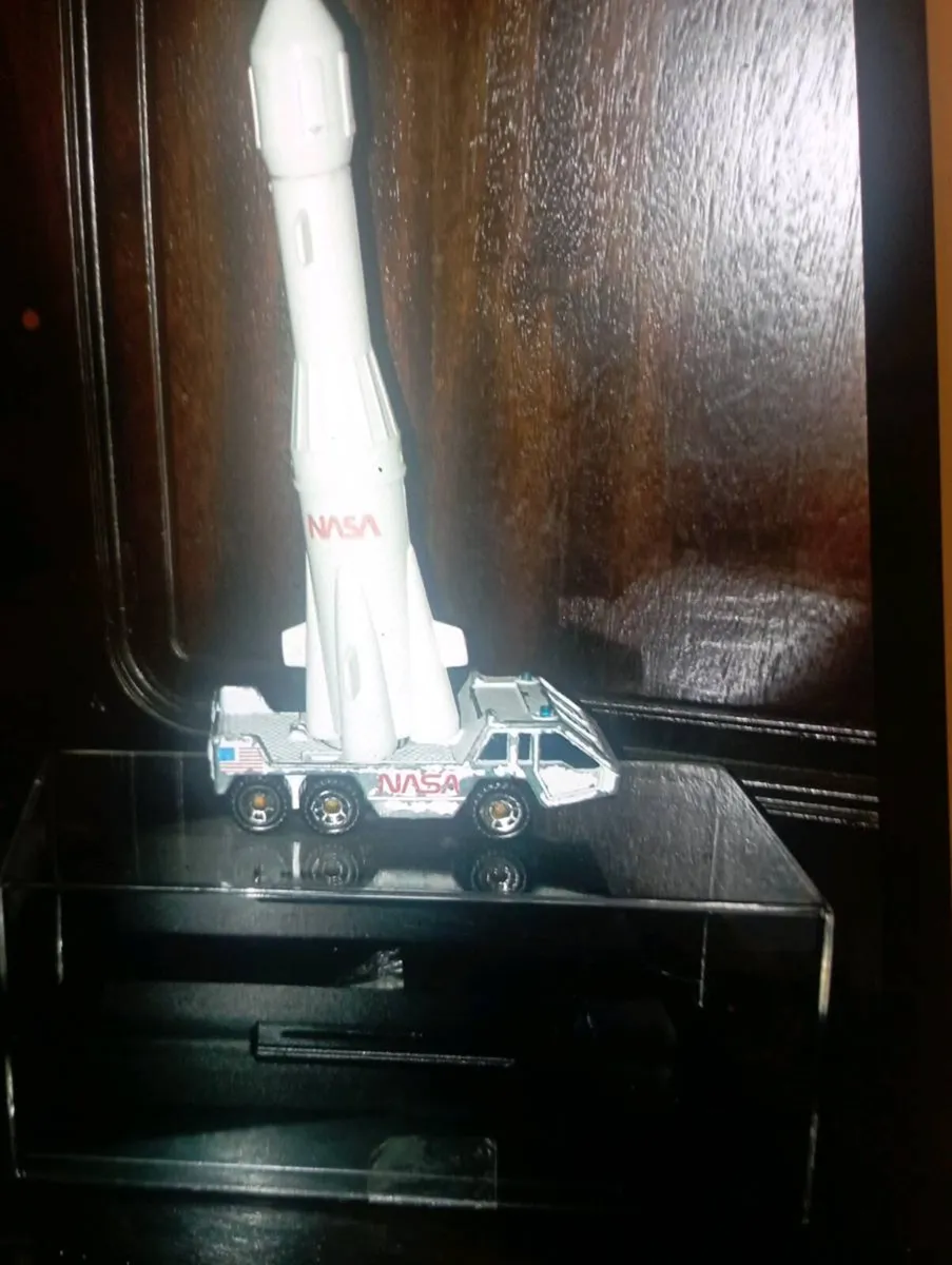 MATCHBOX  INTERNATIONAL 40 ROCKET & TRAMSPORTER . - Image 3